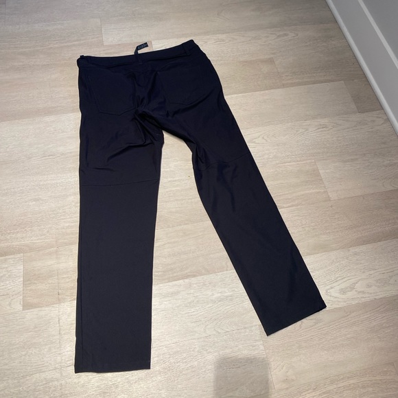 Men’s Lululemon ABC pants 32x32 - Picture 2 of 2